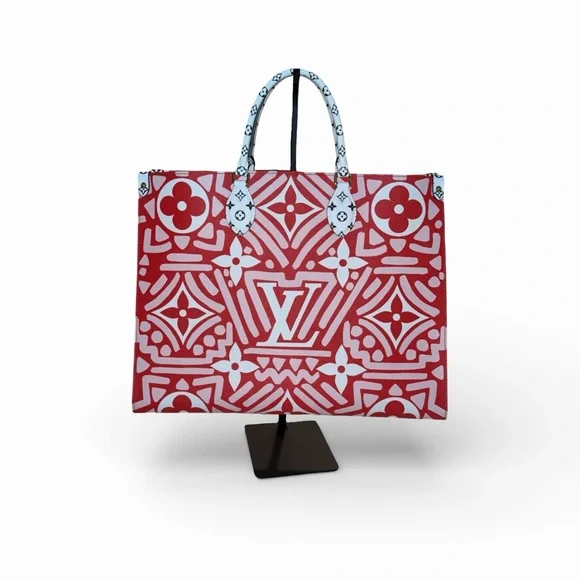 Louis Vuitton OnTheGo GM Crafty Monogram *LIMITED EDITION/AUTHENTICATED* - Picture 2 of 15
